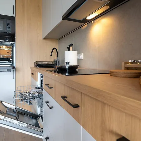 Apartament W Stylu Feng Shui Na 10 Pietrze Z Widokiem, Bezplatny Parking, Nowy Budynek, Dostep Na Kod Łódź Exterior foto