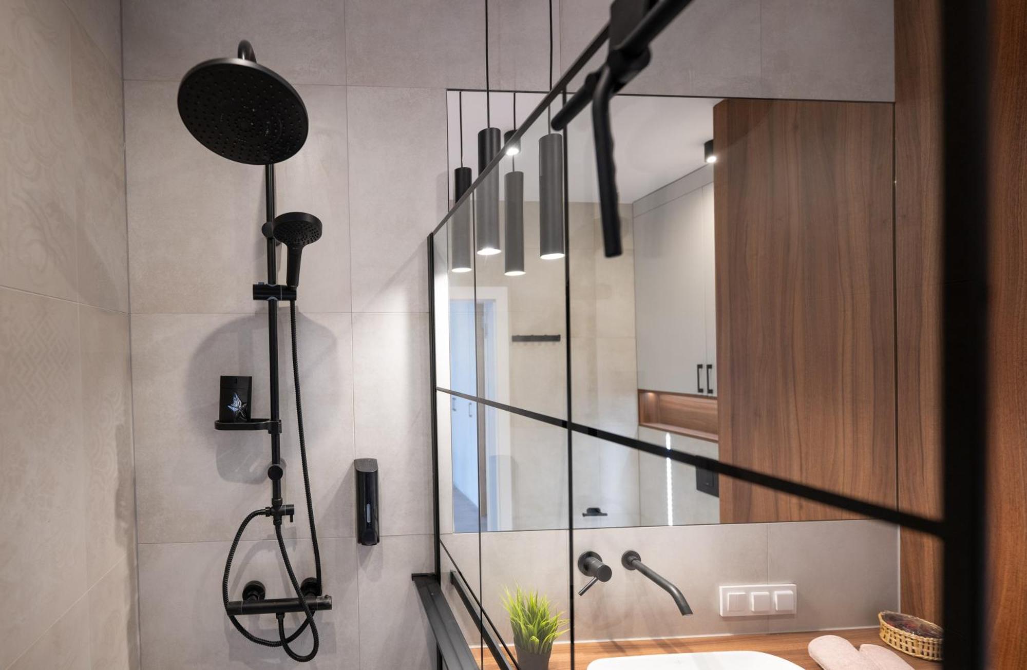 W Stylu Feng Shui Na 10 Pietrze Z Widokiem, Bezplatny Parking, Nowy Budynek, Dostep Na Kod Apartment